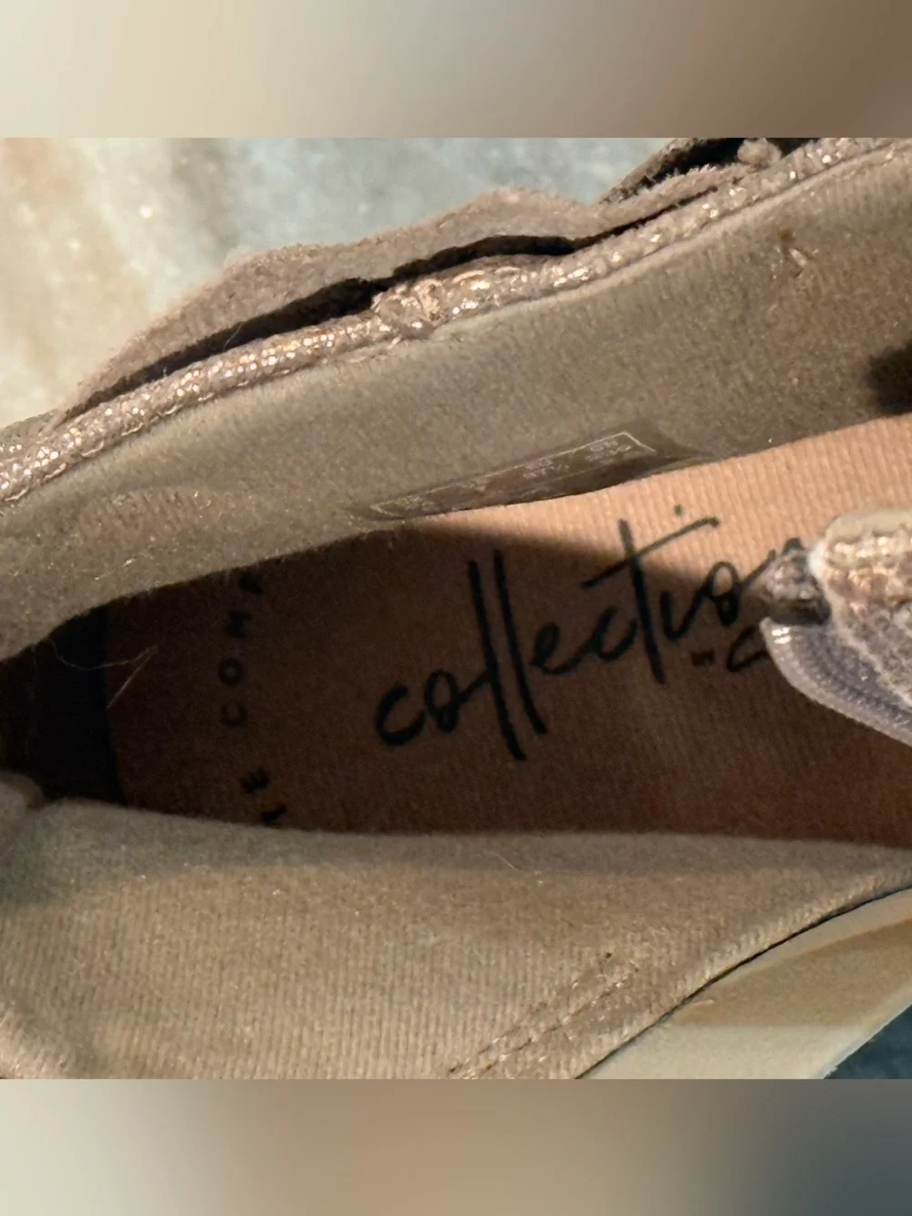 Women’s CLARKS Collection pewter leather metallic wedge ankle boots- Size 7